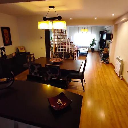 Acogedor Rincon Charro 75m2 Junto Al Corte Ingles Y Zona De Tapas De Van Dyck *